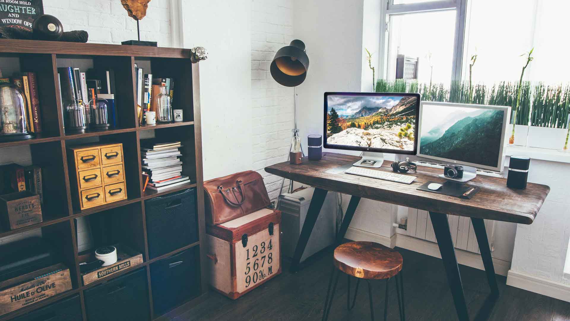 Tips-to-Organize-Your-Home-Office-for-an-Ideal-Workspace-on-contribution-space