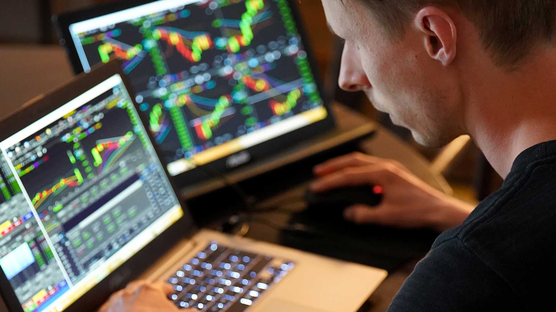 Top-Cryptocurrency-Trading-Platforms-for-Beginners-on-contribution